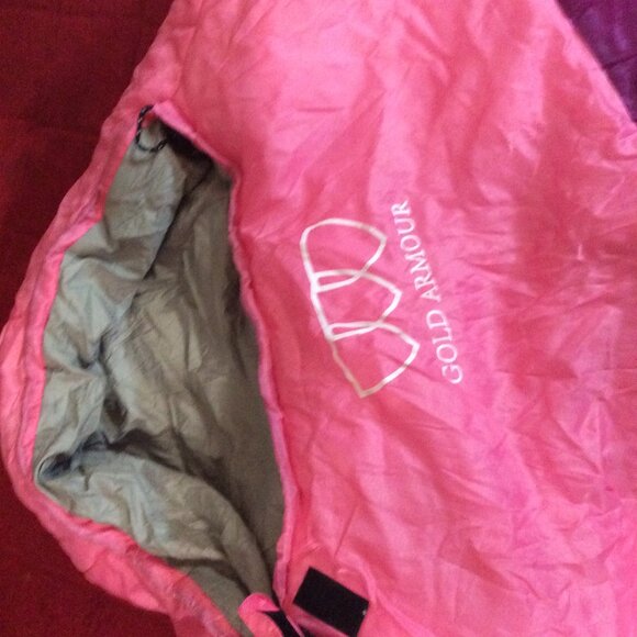 Gold Armour Sleeping Bag for Adults or Kids - Picture 5 of 9
